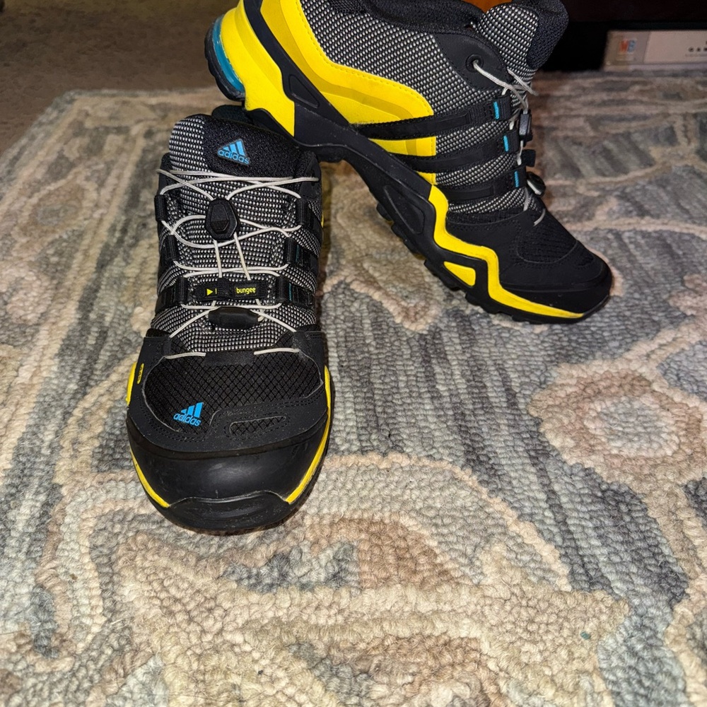 Adidas Black and Yellow Trail Shoes with Blue Highlights - Picture 10 of 13